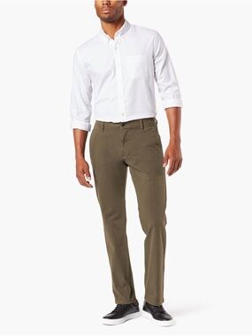 Dockers Men's Classic Fit Chinos in Dark Taupe